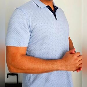 Banana Republic Baby Blue Polo | Size L | Minimalist & Clean Look 🌟